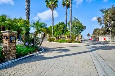 432 Edgehill Ln #32, Oceanside, CA 92054 - Photo 2