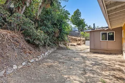2128 Bautista Ave, Vista, CA 92084 - Photo 32