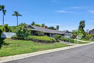 3495 Ridgecrest Dr, Carlsbad, CA 92008 - Photo 4