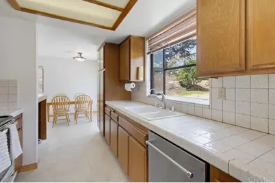 1193 Phillips Street, Vista, CA 92083 - Photo 10