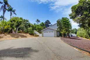 1193 Phillips St, Vista, CA 92083 - Photo 2