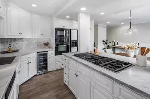 7525 Jerez Ct, Carlsbad, CA 92009 - Photo 10