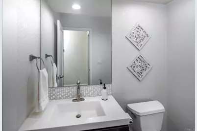 7525 Jerez Court #F, Carlsbad, CA 92009 - Photo 14