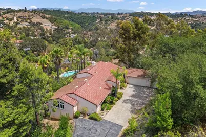 2718 Via Del Robles, Fallbrook, CA 92028 - Photo 1
