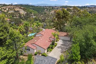 2718 Via Del Robles, Fallbrook, CA 92028 - Photo 1