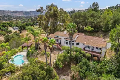 2718 Via Del Robles, Fallbrook, CA 92028 - Photo 2