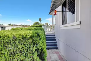81 Seagull Ln, Oceanside, CA 92057 - Photo 4