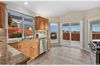 7415 Linden, Carlsbad, CA 92011 - Photo 12