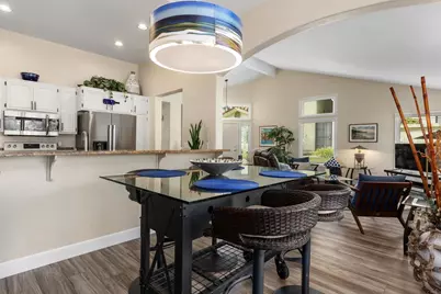 8909 Circle R View Lane, Escondido, CA 92026 - Photo 10