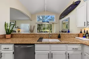 8909 Circle R View Ln, Escondido, CA 92026 - Photo 14