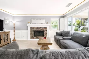 421 Lexington Cir, Oceanside, CA 92057 - Photo 10