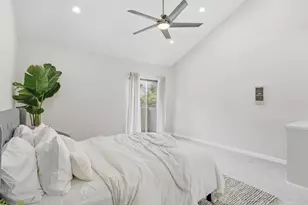 2740 Ariane Dr, San Diego, CA 92117 - Photo 10