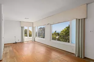 5825 Folsom Dr, La Jolla, CA 92037 - Photo 2
