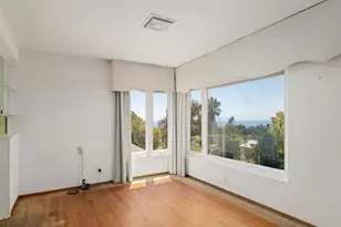 5825 Folsom Dr, La Jolla, CA 92037 - Photo 4