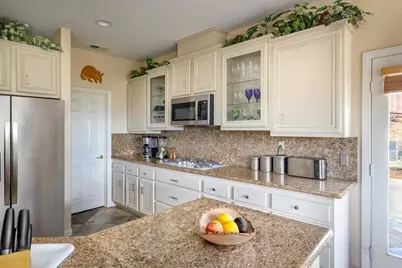 1684 Hubbard Place, Escondido, CA 92027 - Photo 4