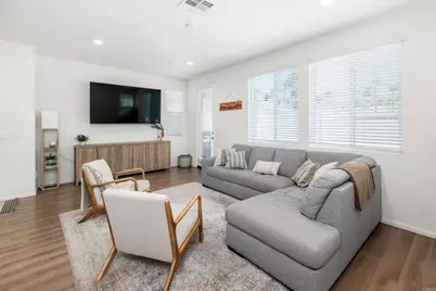 203 Silver Fir Court, Vista, CA 92083 - Photo 4