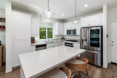 203 Silver Fir Court, Vista, CA 92083 - Photo 2