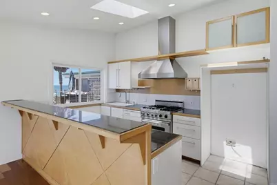 1660 62 Neptune Avenue, Encinitas, CA 92024 - Photo 10