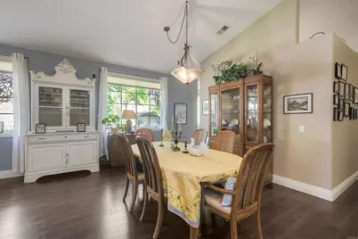 1061 Via Carina, Vista, CA 92081 - Photo 6