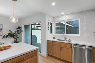 917 Intrepid Ct, Del Mar, CA 92014 - Photo 6