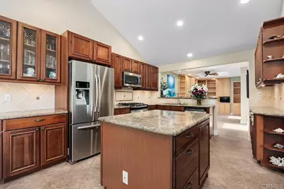 4878 Galicia Way, Oceanside, CA 92056 - Photo 12