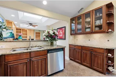 4878 Galicia Way, Oceanside, CA 92056 - Photo 16