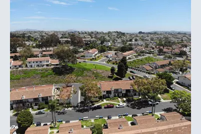 6854 Maple Leaf Dr, Carlsbad, CA 92011 - Photo 2