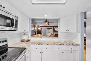 6854 Maple Leaf Dr, Carlsbad, CA 92011 - Photo 12