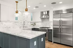1022 Bayside, Newport Beach, CA 92660 - Photo 6
