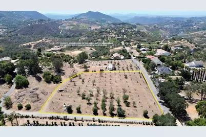  Canyon Heights Road, Fallbrook, CA 92028 - Photo 2