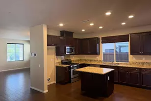 790 Arbor Glen Ln, Vista, CA 92081 - Photo 4