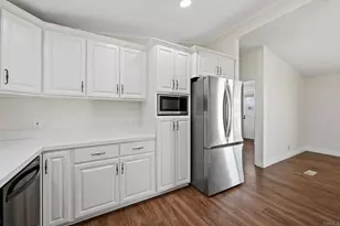 623 Via Santa Cruz, Vista, CA 92081 - Photo 14
