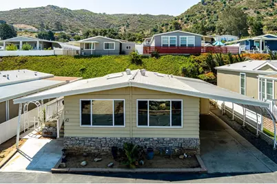 4650 Dulin Spc 42 #42, Fallbrook, CA 92028 - Photo 2