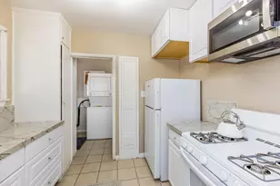 1700 1702-1704 Glendon Ave, Los Angeles, CA 90024 - Photo 2