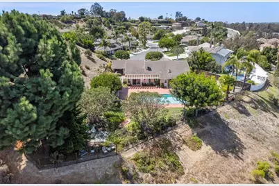 2354 Kimberly Ct, Carlsbad, CA 92008 - Photo 10