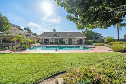 2354 Kimberly Ct, Carlsbad, CA 92008 - Photo 4