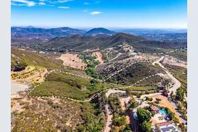  Twin Oaks Valley Road, San Marcos, CA 92078 - Photo 2