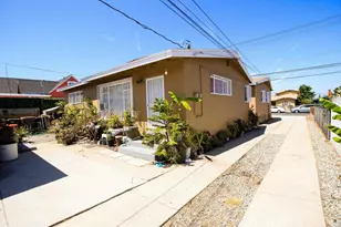 1304 W 93rd St, Los Angeles, CA 90044 - Photo 12