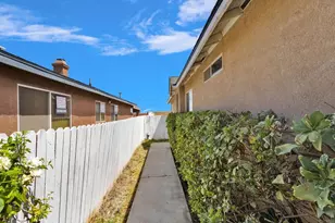 13523 Merry Oaks, Victorville, CA 92392 - Photo 6