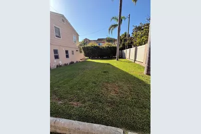 333 Beech Ave, Carlsbad, CA 92008 - Photo 2