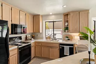 714 Poinsettia Park, Encinitas, CA 92024 - Photo 8