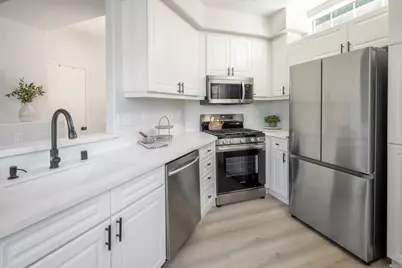 10810 Sabre Hill Dr. #175, San Diego, CA 92128 - Photo 6