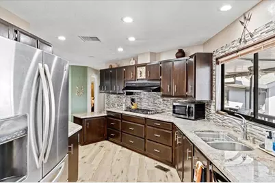 1300 W Menlo Ave #181, Hemet, CA 92543 - Photo 18