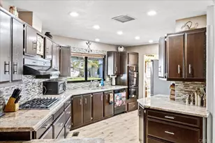 1300 W Menlo Ave, Hemet, CA 92543 - Photo 2