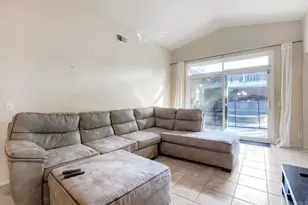 26030 Fox Run Ct, Murrieta, CA 92563 - Photo 6