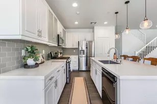 2037 White Alder Ln, Vista, CA 92084 - Photo 14