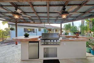 2185 Hawley Dr, Vista, CA 92084 - Photo 30