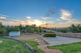 2185 Hawley Dr, Vista, CA 92084 - Photo 38
