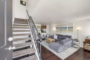 874 Marigold Ct, Carlsbad, CA 92011 - Photo 4