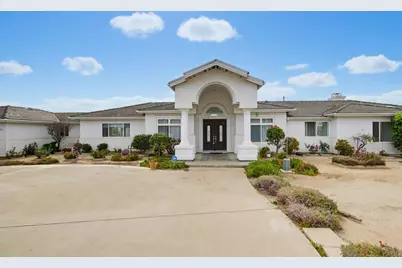 13427 Hilltop Place, Valley Center, CA 92082 - Photo 10